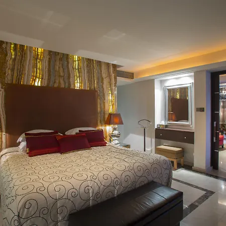 The Grandresort - Limited Edition By Leonardo Limassol