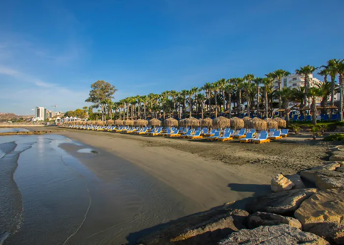 Курортный комплекс The Grandresort - Leonardo Limited Edition Лимасол