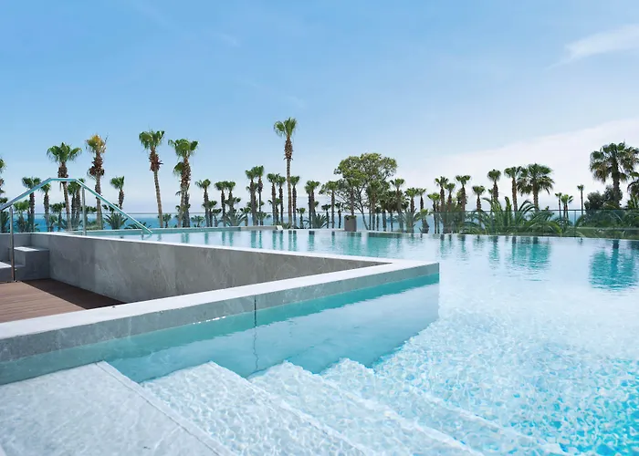 The Grandresort - Leonardo Limited Edition 5* Limasol